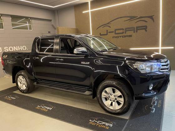 TOYOTA HILUX 2.8 SRV 4X4 CD 16V DIESEL 4P AUTOMÁTICO TOYOTA HILUX 2.8 SRV 4X4 CD 16V DIESEL 4P AUTOMÁTICO
